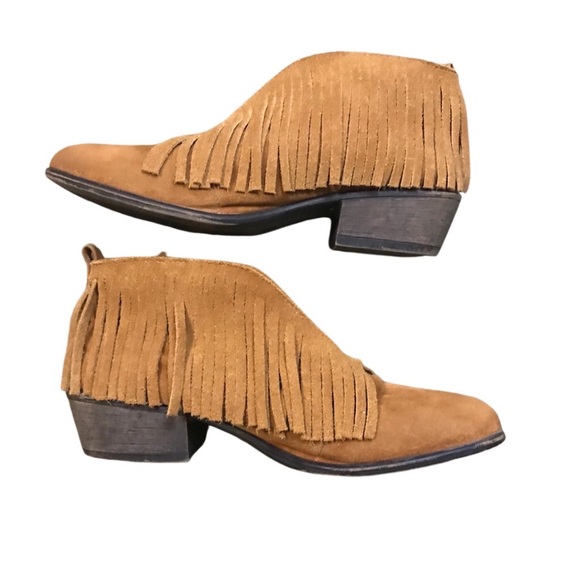 Maurices Fringe V-cut Suede Ankle Booties in Brown Size 8 1/2 - Picture 3 of 8